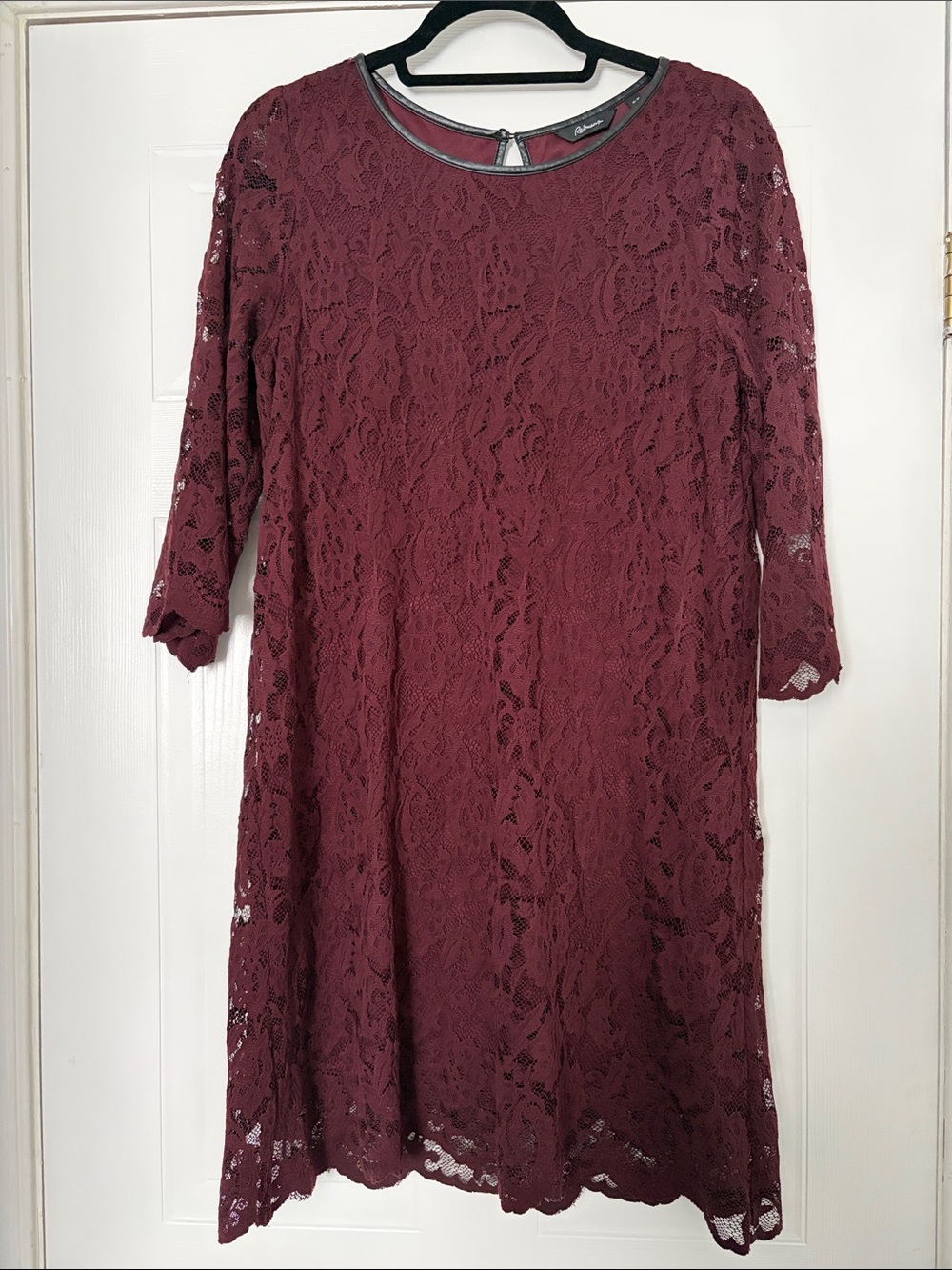 Reitmans Women's Lace Shift Dress - Burgundy, Size M